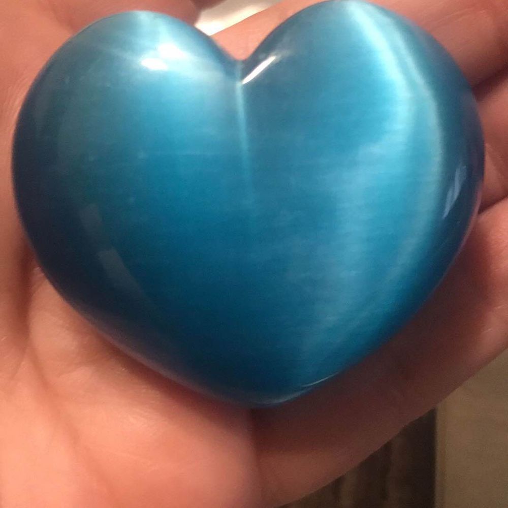 Blue cats eye heart